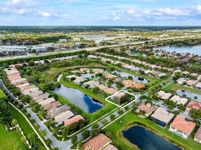 9724 Via Grandezza W, Wellington, FL 33411