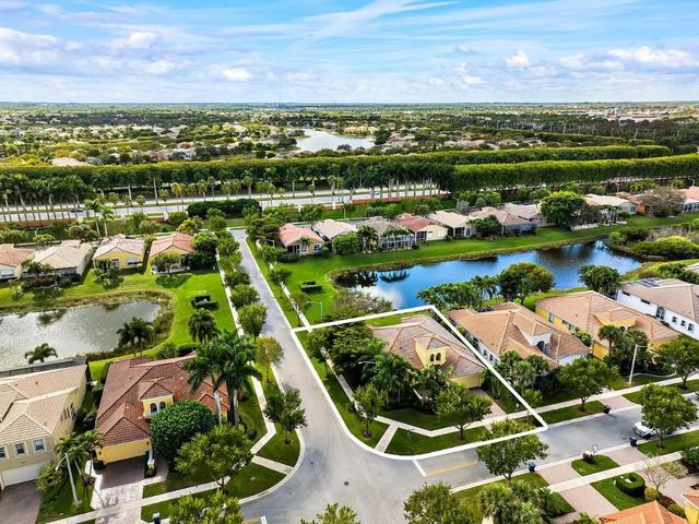 9724 Via Grandezza W, Wellington, FL 33411