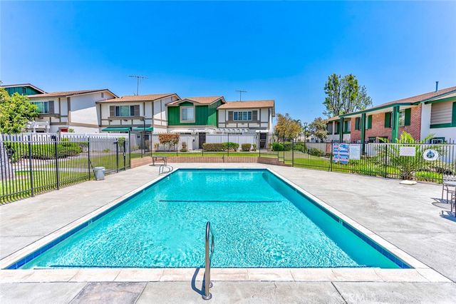 8098 Kerr Green, Buena Park, CA 90621