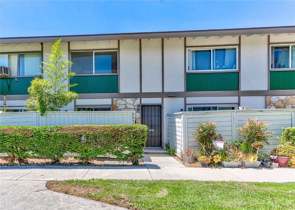 8098 Kerr Green, Buena Park, CA 90621