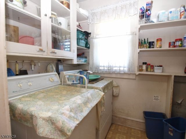 48 Caroline Ave, Pequannock Twp., NJ 07444