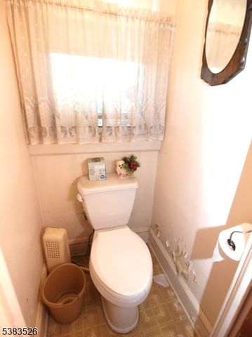 48 Caroline Ave, Pequannock Twp., NJ 07444