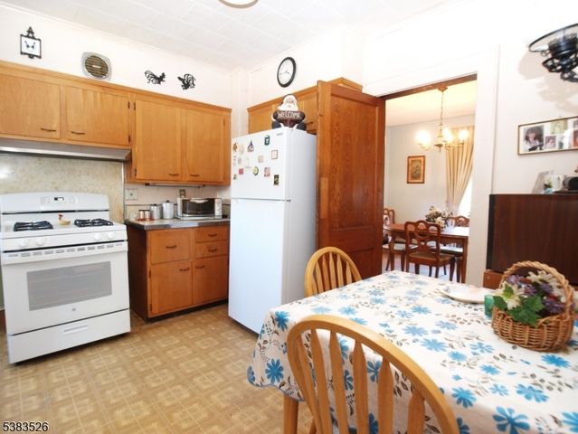 48 Caroline Ave, Pequannock Twp., NJ 07444