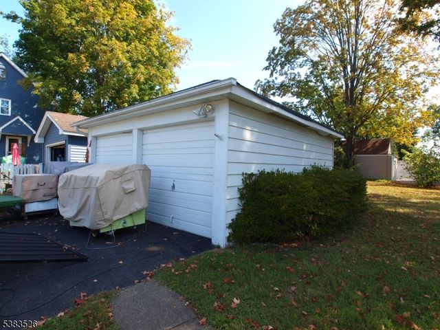 48 Caroline Ave, Pequannock Twp., NJ 07444