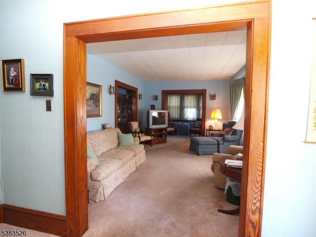 48 Caroline Ave, Pequannock Twp., NJ 07444