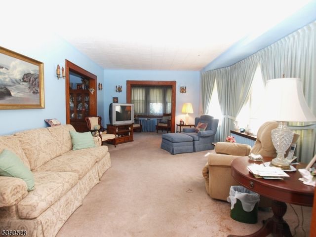 48 Caroline Ave, Pequannock Twp., NJ 07444