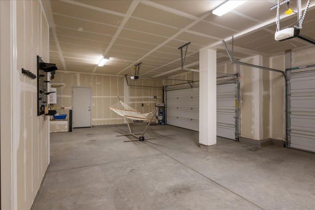 870 Storybook St, Manteca, CA 95337