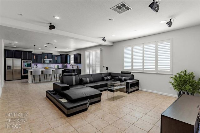 870 Storybook St, Manteca, CA 95337