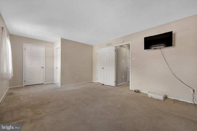 203 ZIEGLERVILLE RD, Schwenksville, PA 19473