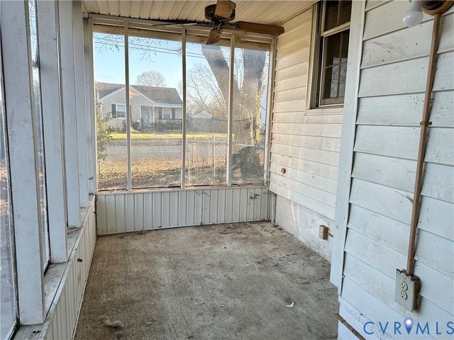 101 Conduit Rd, Colonial Heights, VA 23834