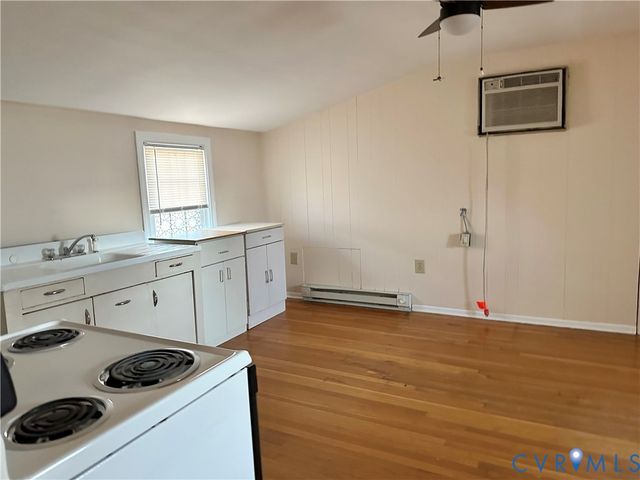 101 Conduit Rd, Colonial Heights, VA 23834