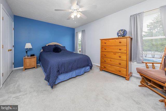 24 HOLLYBUSH DR, Glassboro, NJ 08028