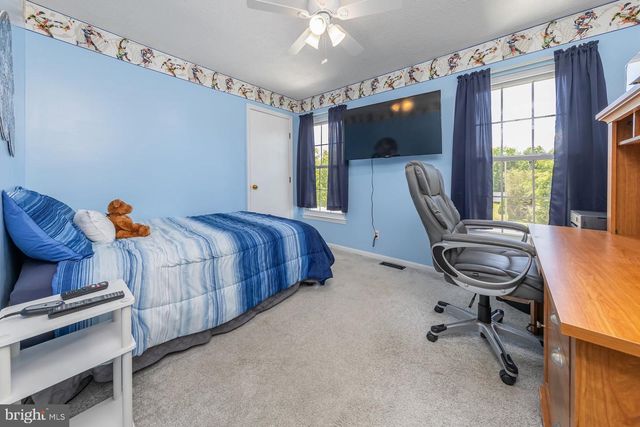 24 HOLLYBUSH DR, Glassboro, NJ 08028