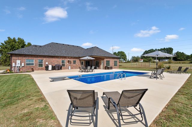 62717 E 280 Road, Grove, OK 74344