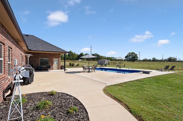 62717 E 280 Road, Grove, OK 74344