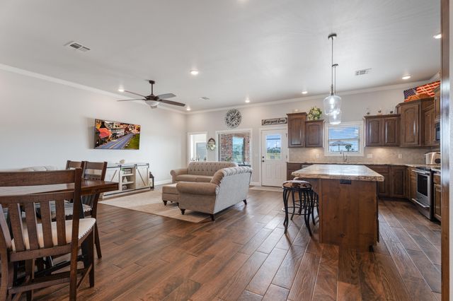 62717 E 280 Road, Grove, OK 74344