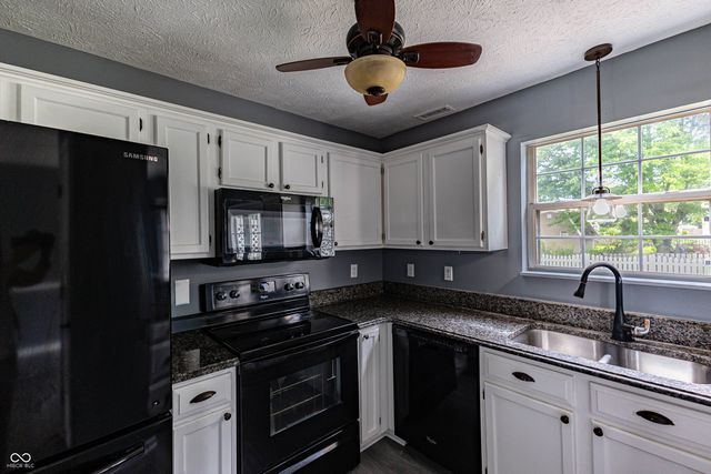 296 Watercrest Way, Avon, IN 46123