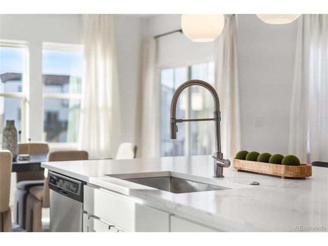 4675 High Mesa Cir, Castle Rock, CO 80108