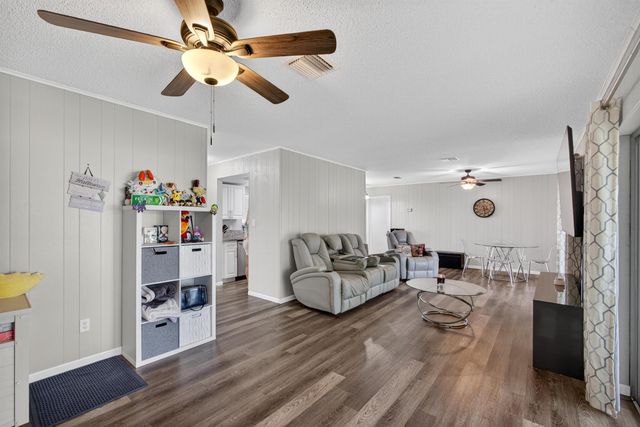 607 SE Forgal Street, Port St Lucie, FL 34983