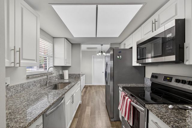 607 SE Forgal Street, Port St Lucie, FL 34983