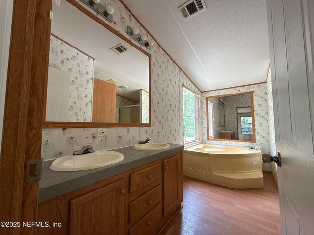 406 BEECH Street, Palatka, FL 32177