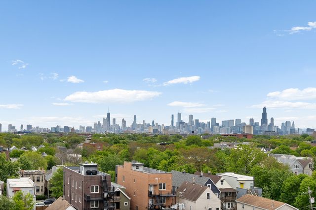 1820 N SPAULDING Avenue 208, Chicago, IL 60647