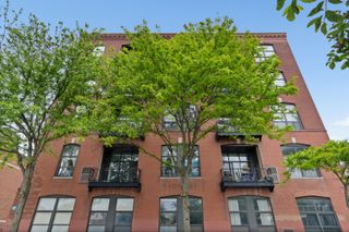 1820 N SPAULDING Avenue 208, Chicago, IL 60647