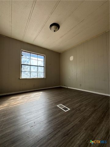 5588 Helm Lane, Temple, TX 76502