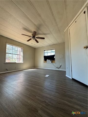 5588 Helm Lane, Temple, TX 76502