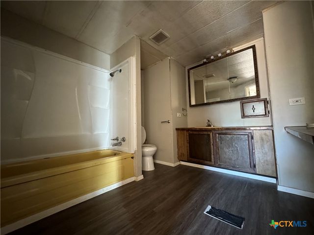 5588 Helm Lane, Temple, TX 76502