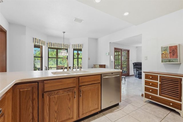 15240 SHADY LANE, Tavares, FL 32778
