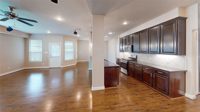 9230 Drewberry Street, Houston, TX 77080