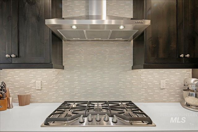 6119 N Farleigh Ave, Meridian, ID 83646