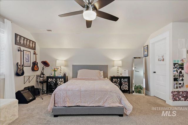 6119 N Farleigh Ave, Meridian, ID 83646