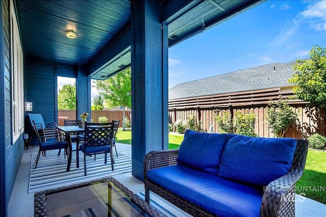 6119 N Farleigh Ave, Meridian, ID 83646