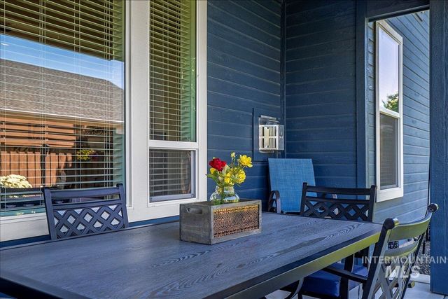 6119 N Farleigh Ave, Meridian, ID 83646