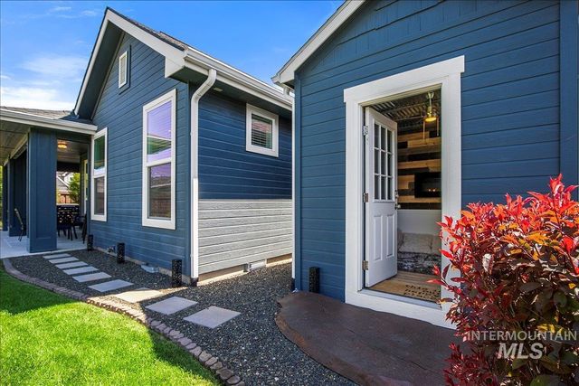 6119 N Farleigh Ave, Meridian, ID 83646