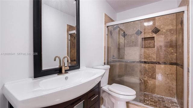 4390 W 12th Lane 18B, Hialeah, FL 33012