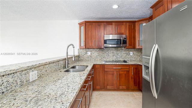 4390 W 12th Lane 18B, Hialeah, FL 33012