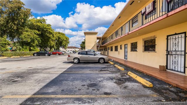 4390 W 12th Lane 18B, Hialeah, FL 33012