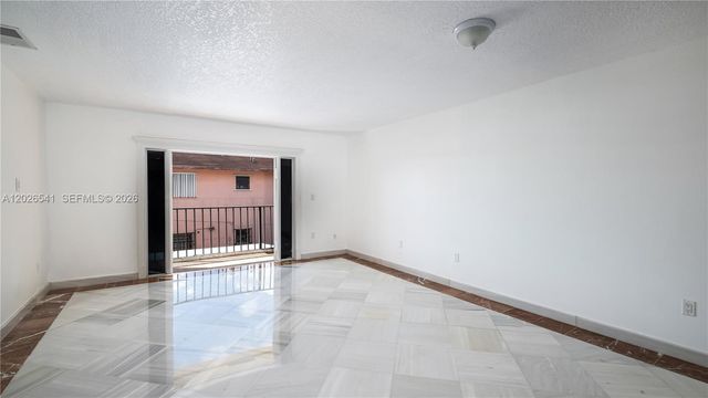 4390 W 12th Lane 18B, Hialeah, FL 33012