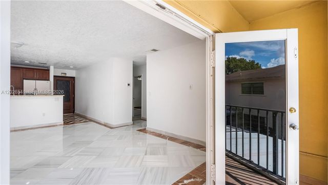 4390 W 12th Lane 18B, Hialeah, FL 33012
