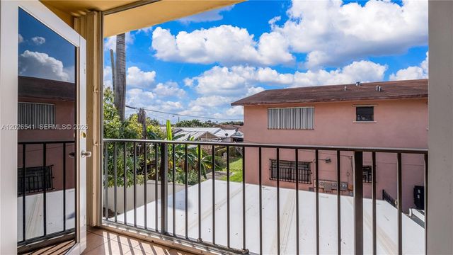 4390 W 12th Lane 18B, Hialeah, FL 33012