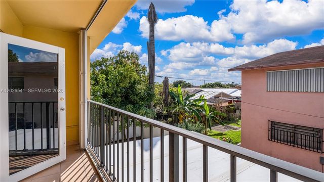 4390 W 12th Lane 18B, Hialeah, FL 33012