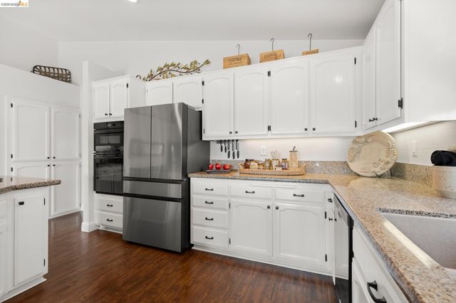 2212 Colonial Ct, Discovery Bay, CA 94505