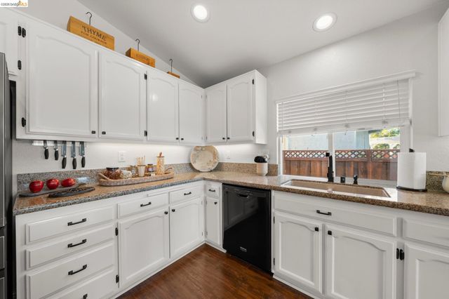2212 Colonial Ct, Discovery Bay, CA 94505