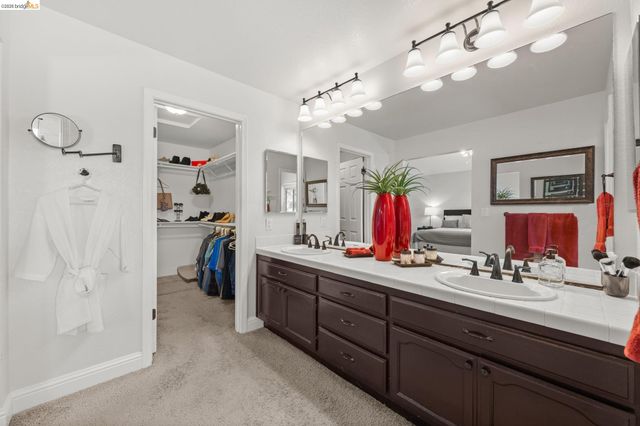 2212 Colonial Ct, Discovery Bay, CA 94505