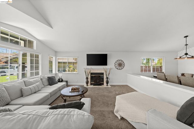 2212 Colonial Ct, Discovery Bay, CA 94505