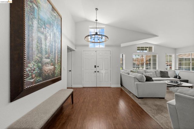2212 Colonial Ct, Discovery Bay, CA 94505