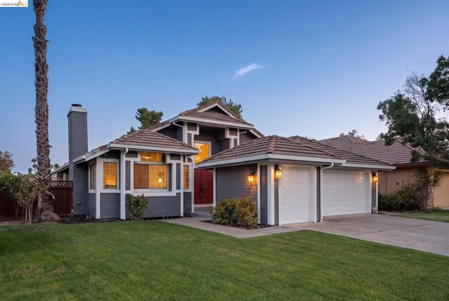 2212 Colonial Ct, Discovery Bay, CA 94505